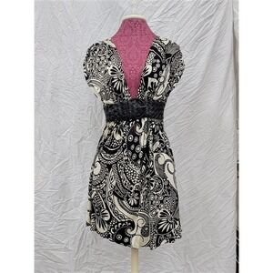 NWOT Sky M DEEP V Paisley Belted Short Dress or Top 113888